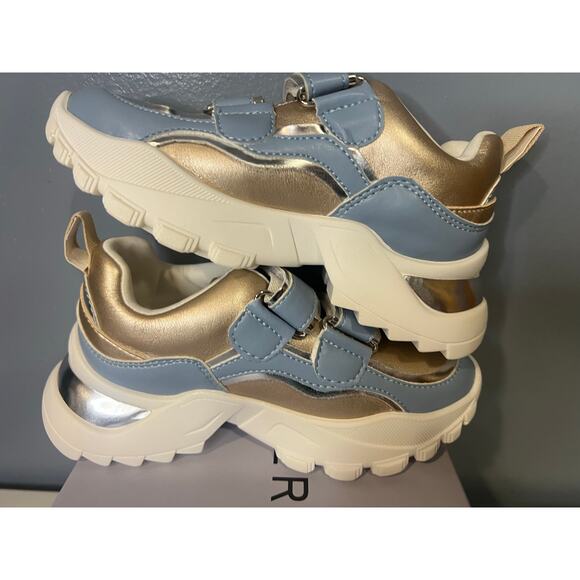 NIB Aerosoles Girl's Cally Sneakers - Size 11 - Picture 8 of 8